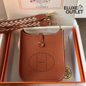 Evelyne 16 Amazone