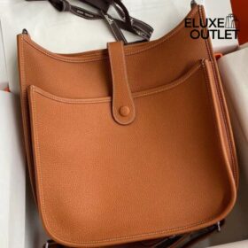 Evelyne III 29 Hellkaffee