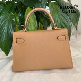 Kelly 20 Epsom Hellkaffee