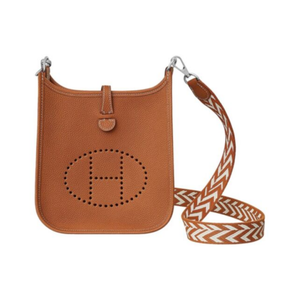 Evelyne 16 Amazone