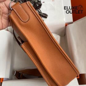 Evelyne III 29 Hellkaffee