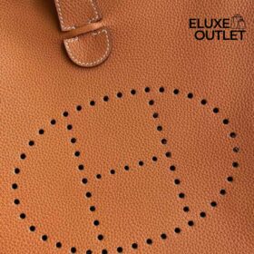 Evelyne III 29 Hellkaffee