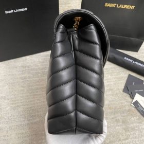 Set: Tasche, Heels und Gürtel