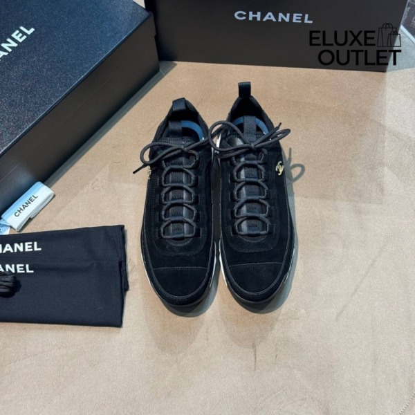 Sneakers Schwarz