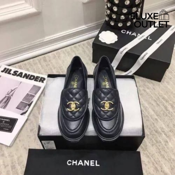 Schwarze Loafer