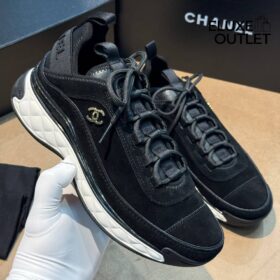 Sneakers Schwarz