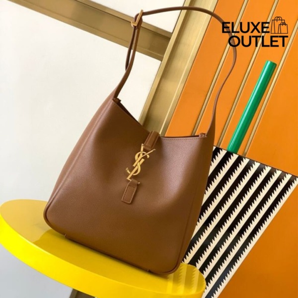 Le 5 a 7 Hobo Bag Braun 22 cm