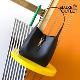 Le 5 a 7 Hobo Bag Schwarz 31 cm