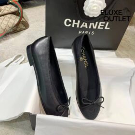 Lammfell & Grosgrain Schwarz