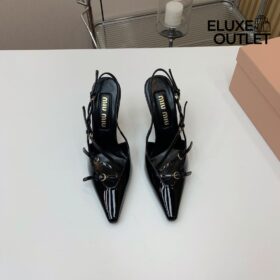 Slingback-Pumps mit Schnalle