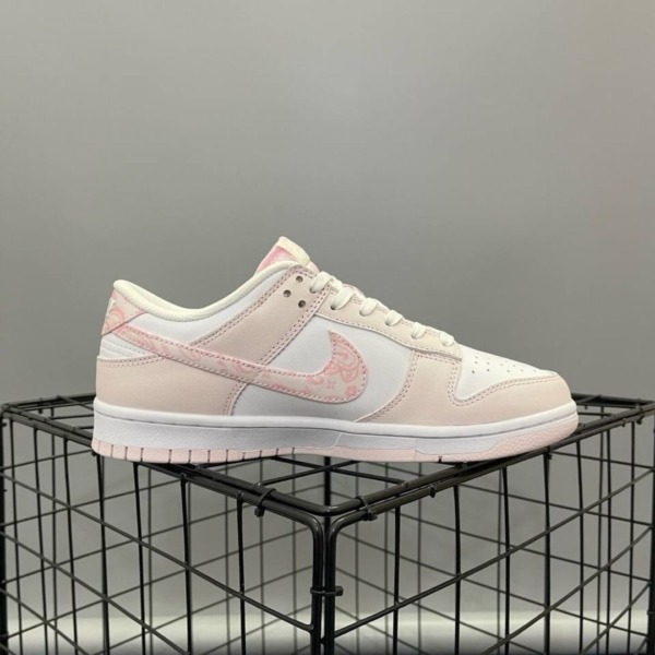 Dunk Low Pink Paisley