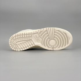 Dunk Low Light Bone