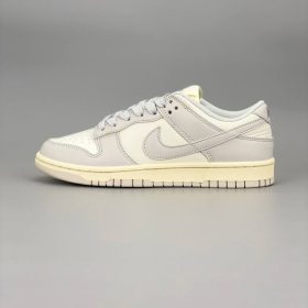 Dunk Low Light Bone