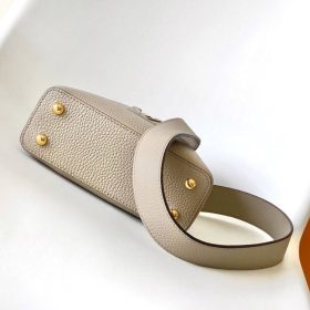 Capucines BB Beige 27 cm