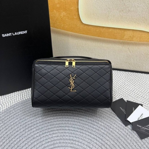 Gaby Schwarz 21 cm