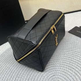 Gaby Schwarz 21 cm