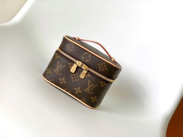 Nice Braun 14 cm