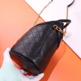 Gaby Schwarz 18 cm