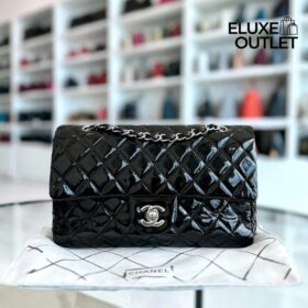 Classic Double Flap Jumbo Lackleder Schwarz 30 cm