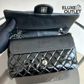Classic Double Flap Jumbo Lackleder Schwarz 30 cm