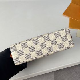 Damier Cosmetic Pouch PM 19 cm
