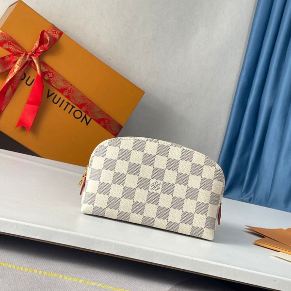 Damier Cosmetic Pouch PM 19 cm