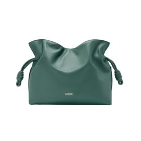 Clutch aus Nappa-Kalbsleder in Vetiver 24.5cm