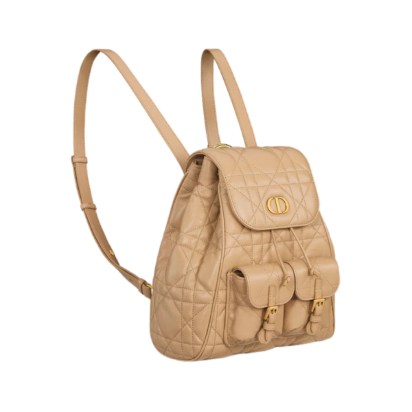 Biscuit lamsleer met Macrocannage-motief 23cm