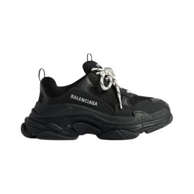 Triple S Schwarz