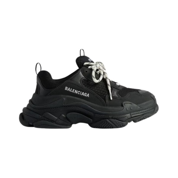 Triple S Schwarz