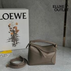 Tasche aus klassischem Kalbsleder in Dunkel-Khaki-Grün 12.5cm