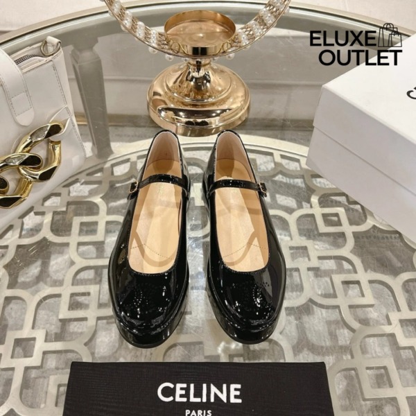 Clara wedge mary-jane ballerina aus patentkalbsleder