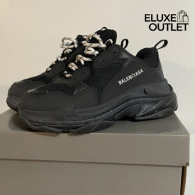 Triple S Schwarz