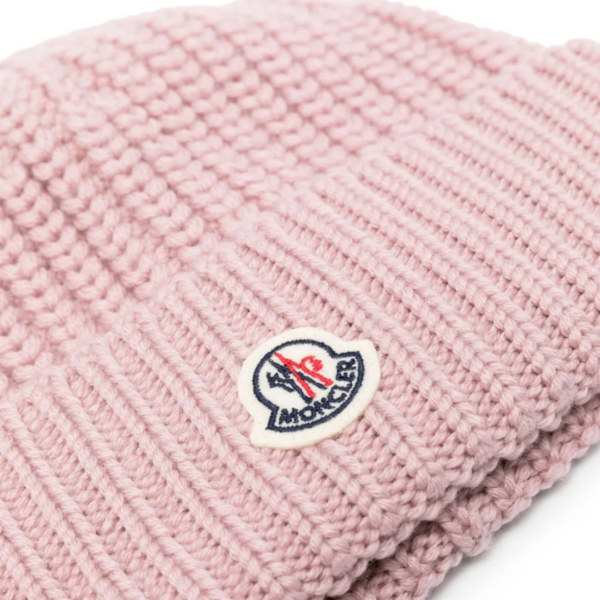 logo-patch ribbed-knit beanie
