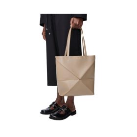 Mittlere Puzzle Fold Tote aus glänzendem Kalbsleder 31.5cm