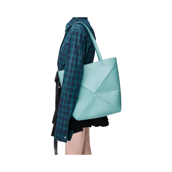 Mittlere Puzzle Fold Tote aus glänzendem Kalbsleder 31.5cm