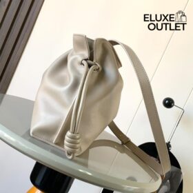 Clutch aus Nappa-Kalbsleder Sand 24.5cm