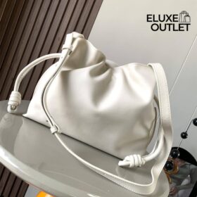 Clutch aus Nappa-Kalbsleder Meersalz 24.5cm