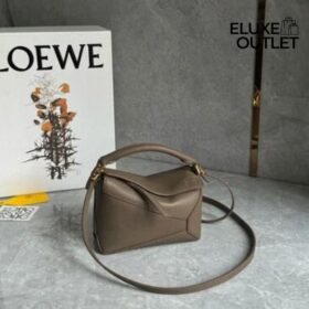 Tasche aus klassischem Kalbsleder in Dunkel-Khaki-Grün 12.5cm