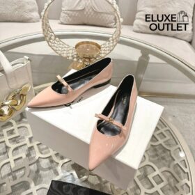 Suzy pointy toe ballerina in patentkalbsleder