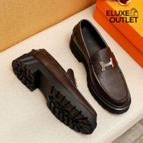 Braune Loafer mit Sohle