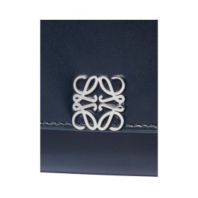 Puffer Anagram kleine vertikale Brieftasche aus glänzendem Nappa-Kalbsleder 8.2cm