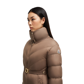 Brou Diagonal gesteppte Lange Daunenjacke