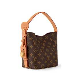 Alles aus BB-Monogramm-Canvas 16cm