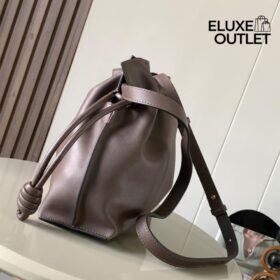 Clutch aus Nappa-Kalbsleder Schokolade 24.5cm