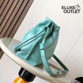 Clutch aus Nappa-Kalbsleder Water 24.5cm