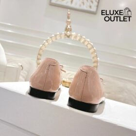 Suzy pointy toe ballerina in patentkalbsleder