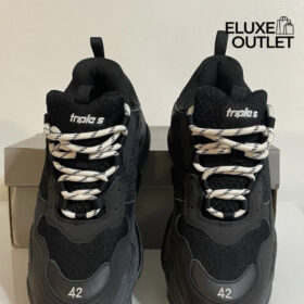 Triple S Schwarz