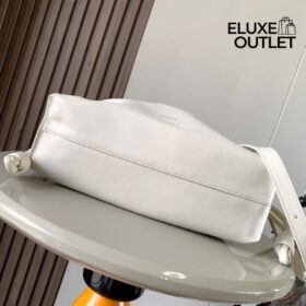 Clutch aus Nappa-Kalbsleder Meersalz 24.5cm