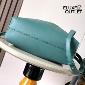 Clutch aus Nappa-Kalbsleder in Vetiver 24.5cm